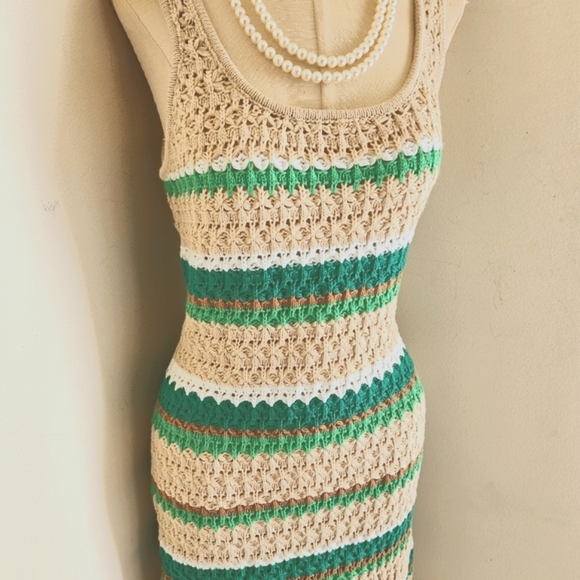 PAPER HEART PRETTY CROCHET MAXI DRESS - Picture 4 of 6